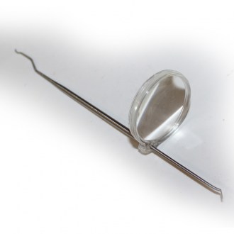 Coglilarva in acciaio inox con lente d'ingrandimento